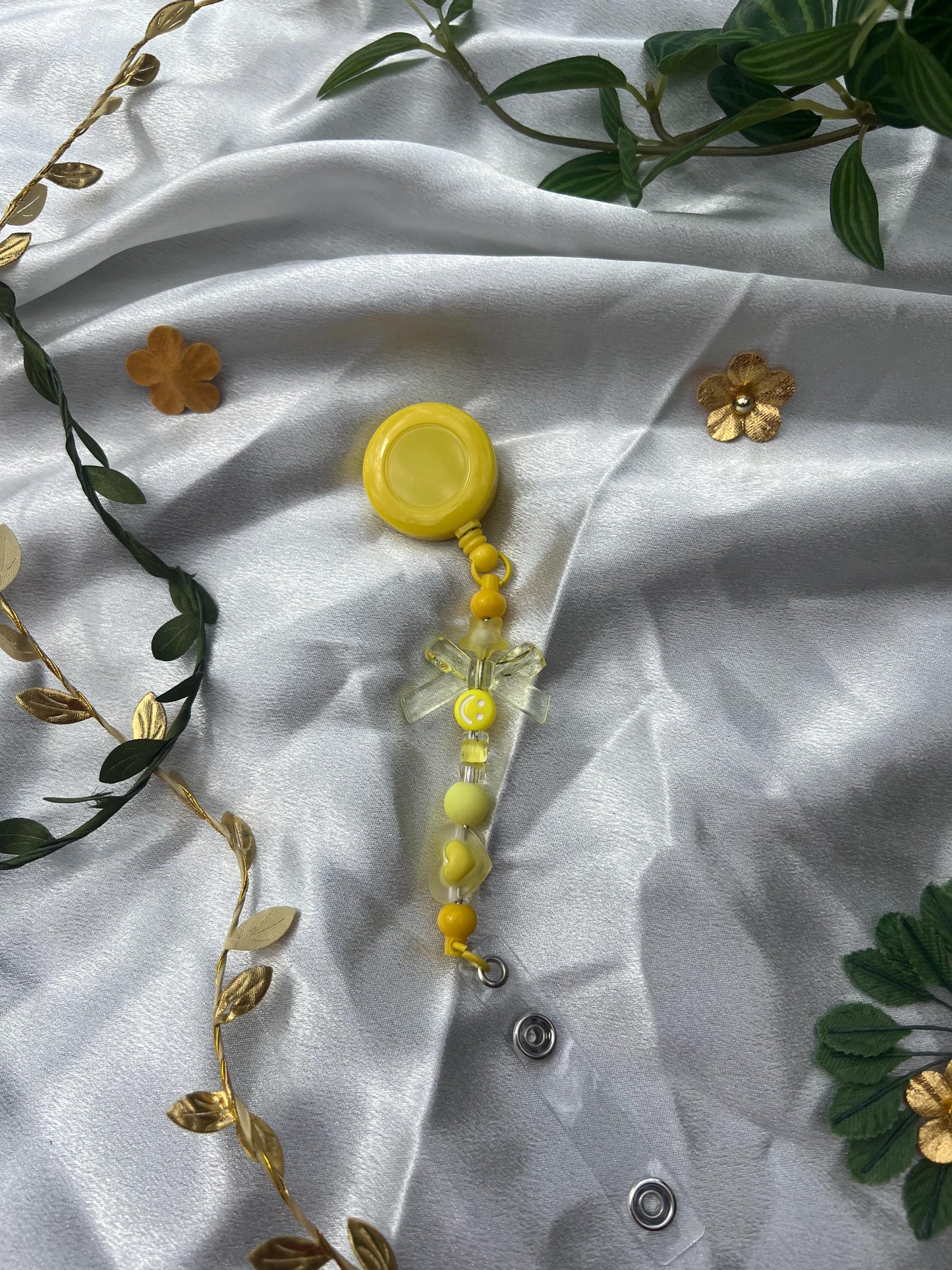 Colored Aesthetic Beaded Badge Reels || Aesthetic Handmade Accessory || Nurse|Teacher|ID Badge