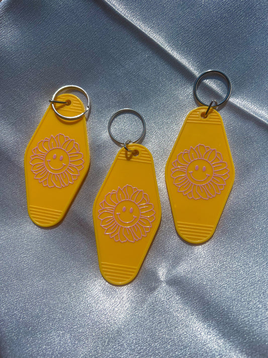 Yellow Flower Smiley Face Motel Keychain