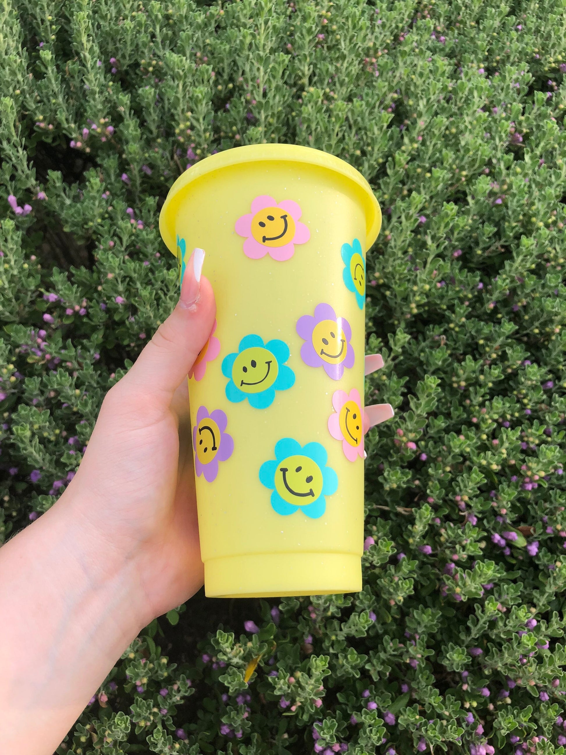 Flower Smiley Face Yellow Glitter Decorated Cold Cup - ShopCassiesCrafts