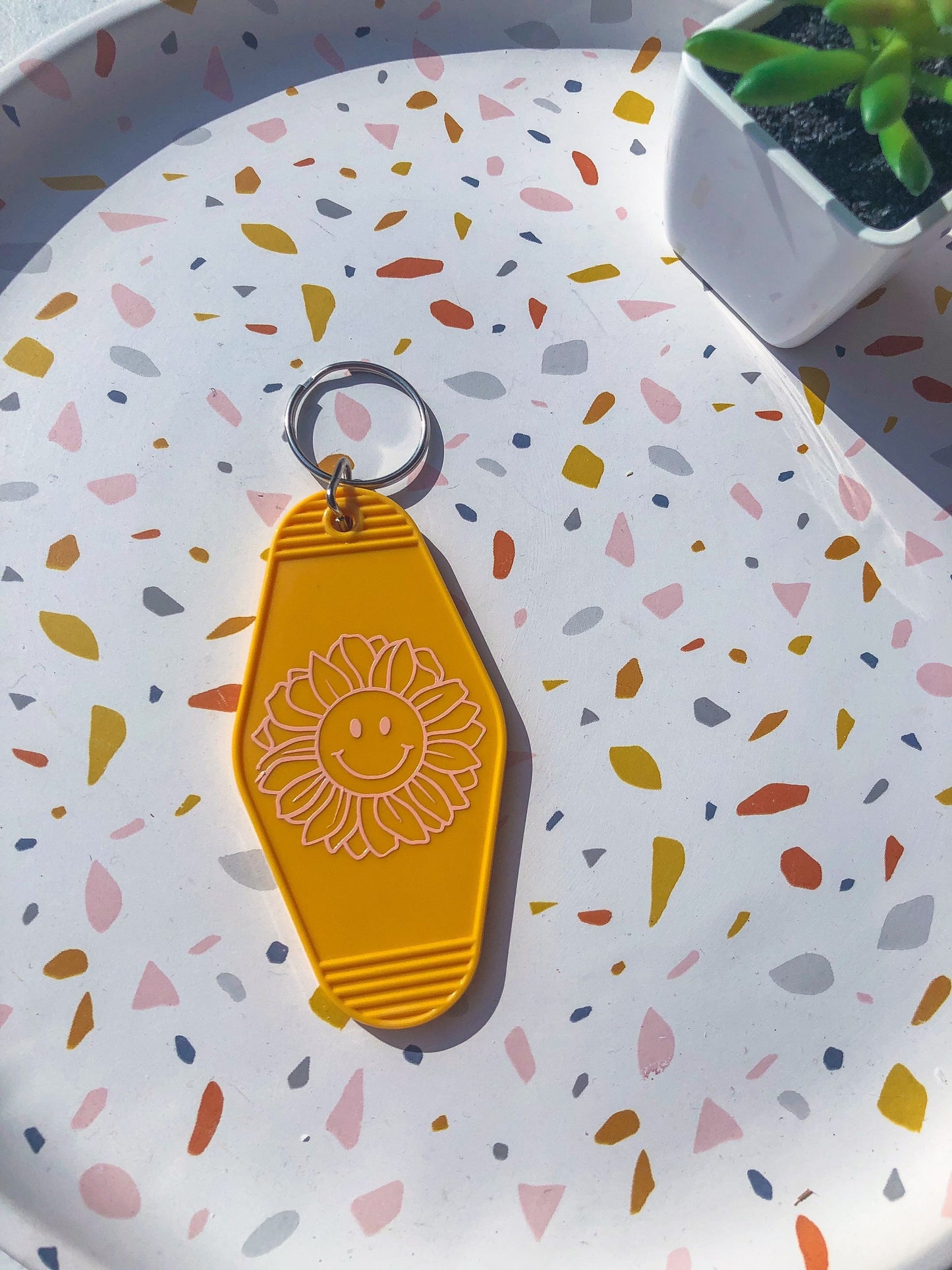 Yellow Flower Smiley Face Motel Keychain - ShopCassiesCrafts