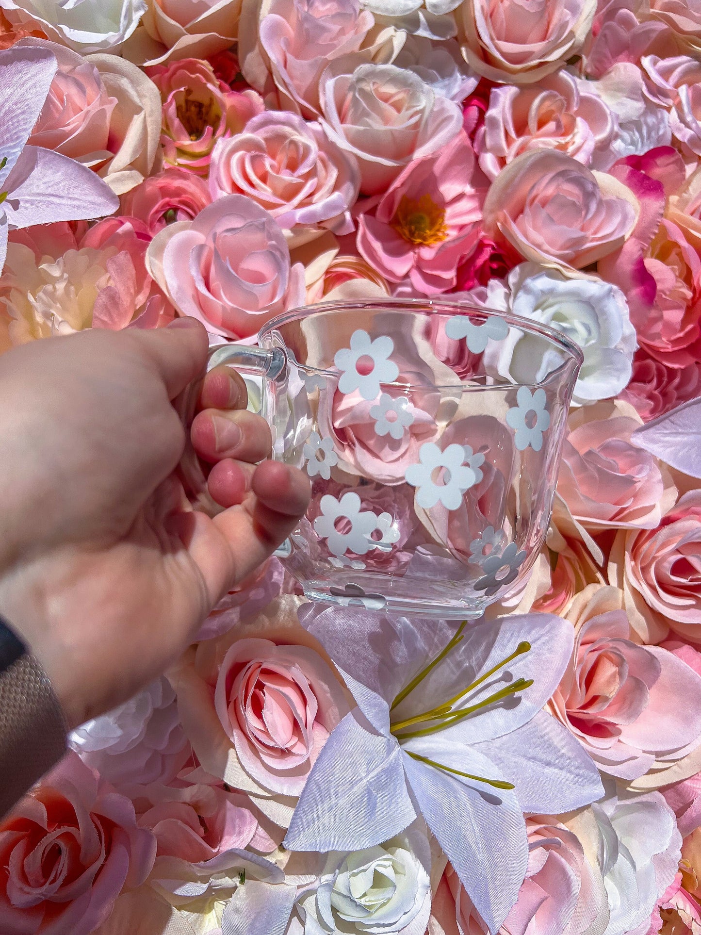 White Daisy Glass Mug