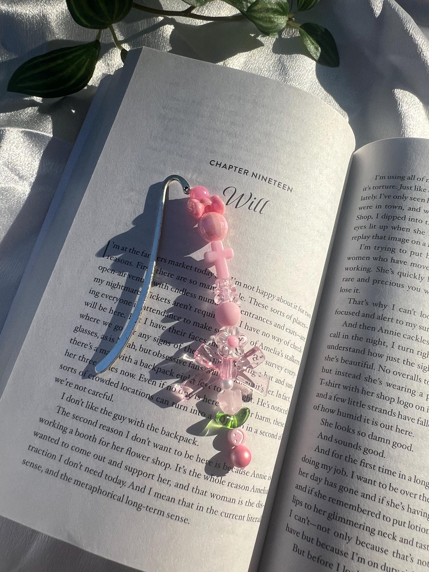 Pink Aesthetic Beaded Bookmark Charm || Aesthetic Handmade Charms for Books || Book Accessory