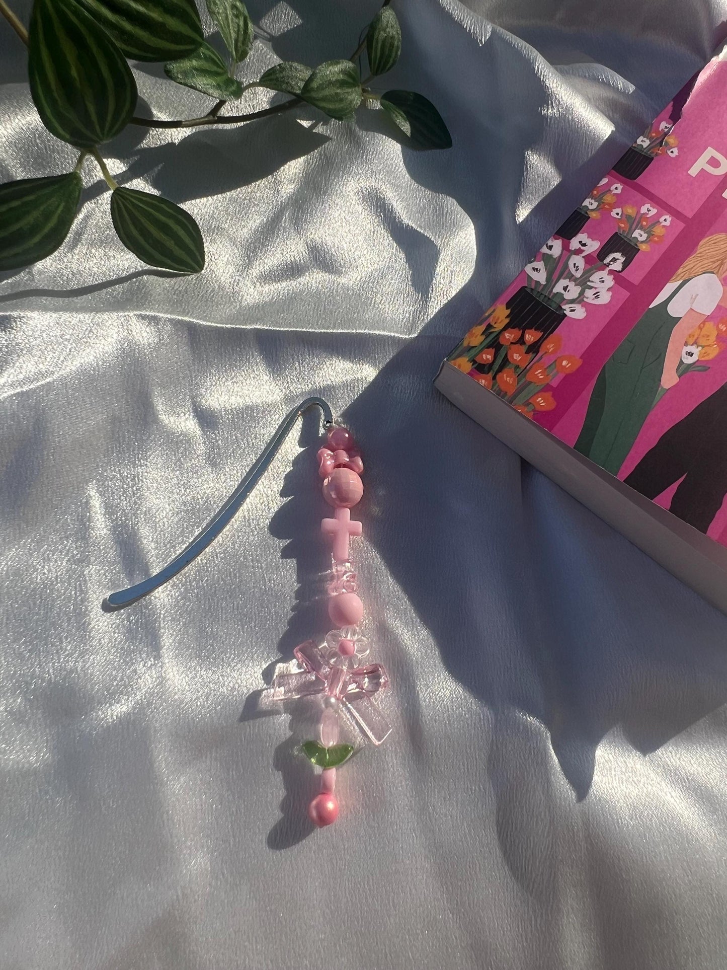 Pink Aesthetic Beaded Bookmark Charm || Aesthetic Handmade Charms for Books || Book Accessory