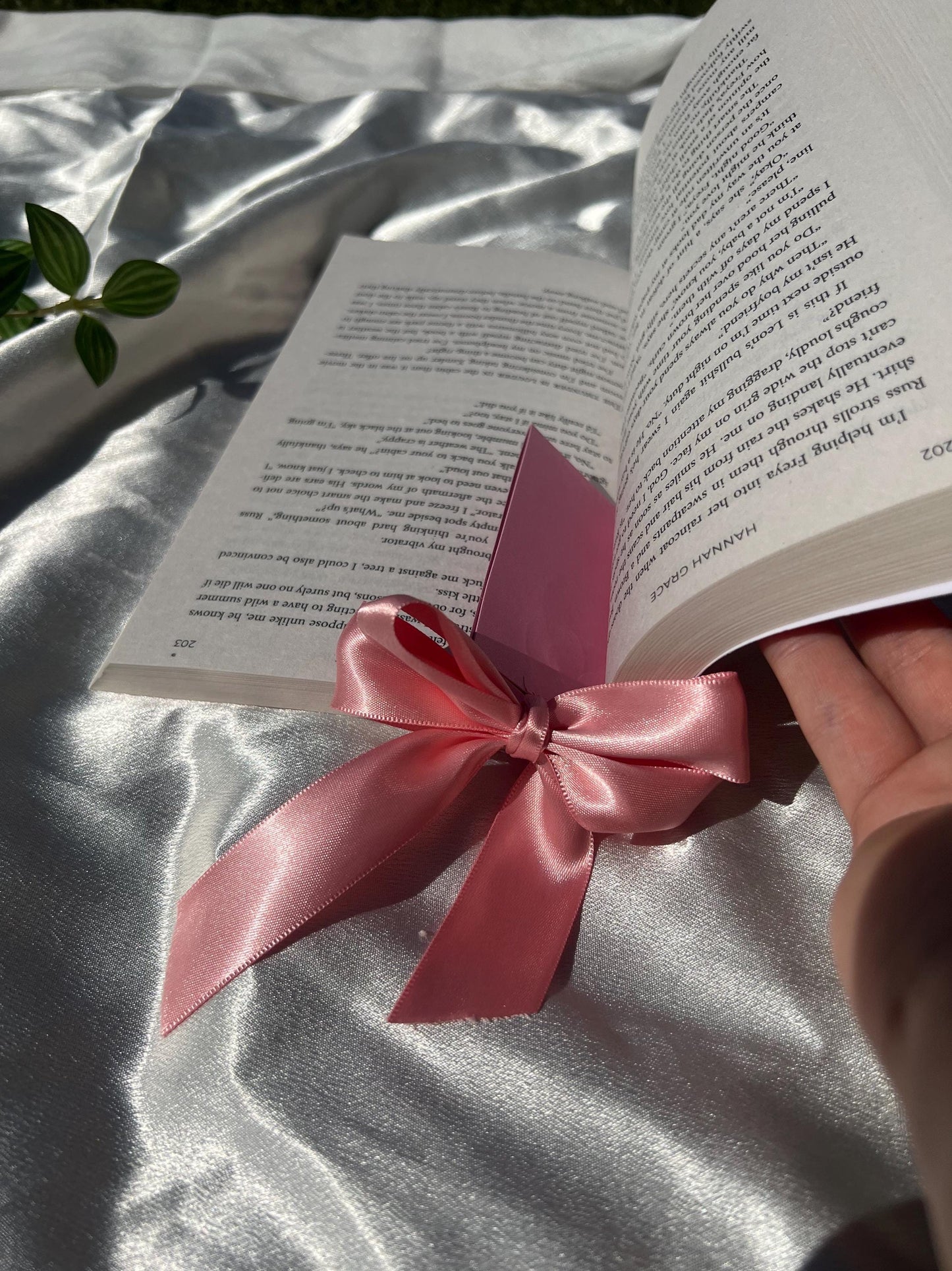 Bow Satin Ribbon Bookmarks || Bookshelf Accessory || Trendy, Coquette Bookmark for Readers || Gift for Book Lovers