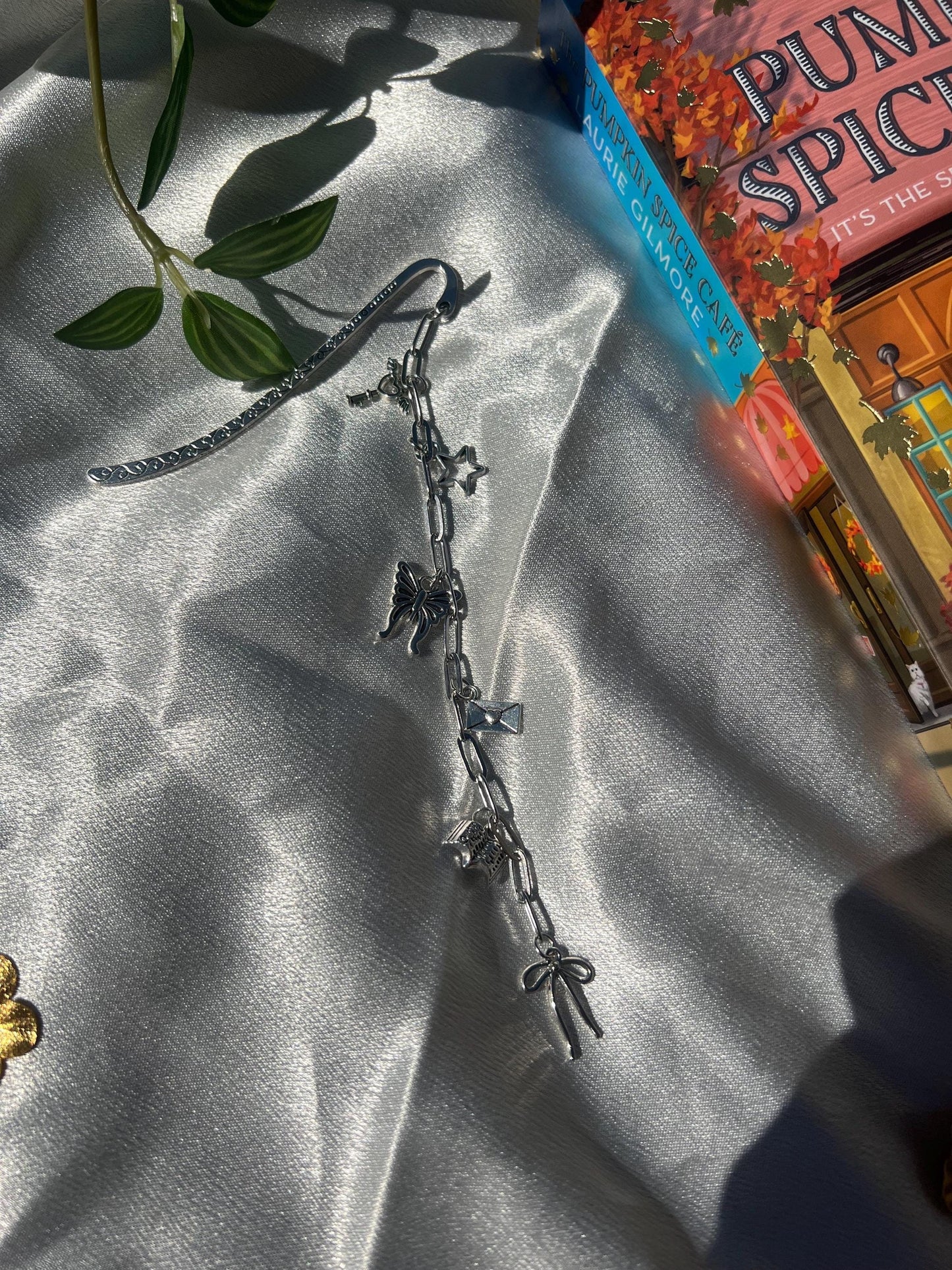 Dainty Silver Bookmark Charm || Aesthetic Handmade Charms for Books || Beaded Book Accessory